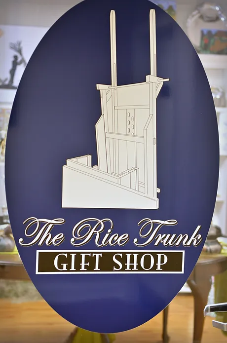trunk gift shop